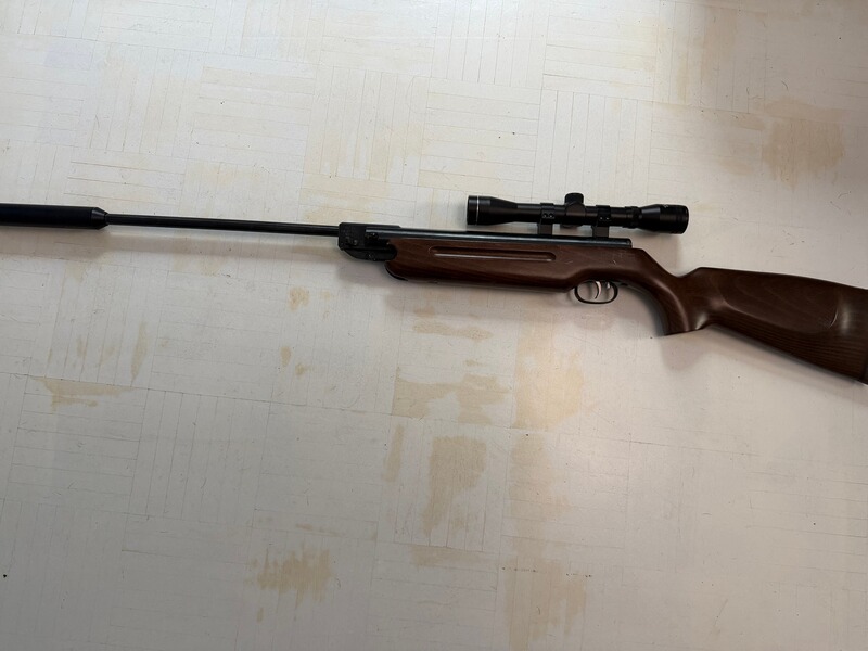 Weihrauch HW 35 K 4,5 mm / .177 – Walther 4x32 ZF + Schalldämpfer