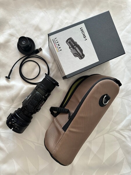 Leica Geovid 8x42 R + Liemke LUCHS-1 Komplettpaket