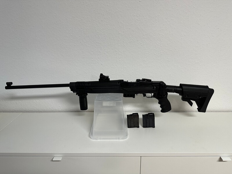 Selbstladebüchse Ruger Mini-14 .223 Rem. im ATI Strikeforce Klappschaft