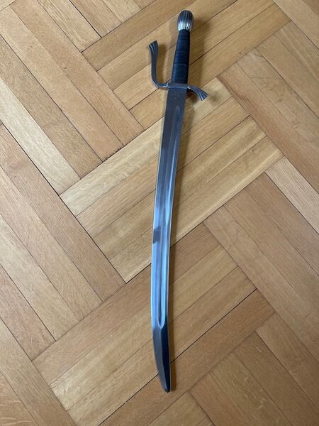 Falchion mit Lederscheide