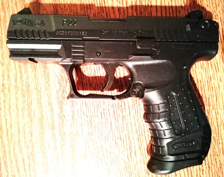 Walther P22 Airsoftpistole Kal. 6 mm BB mit OVP . Federdruck