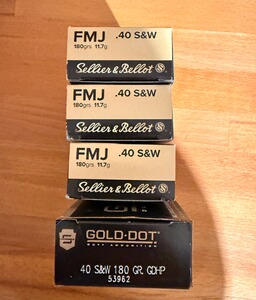 Speer Gold Dot .40 S&W 180grs. /// Sellier & Bellot .40 S6W Vollmantel 11,7g/180grs.