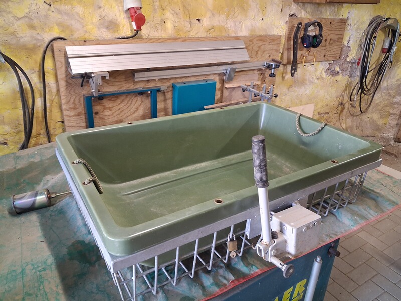 Häckträger mit Schnellverschluss und passende Wildwanne