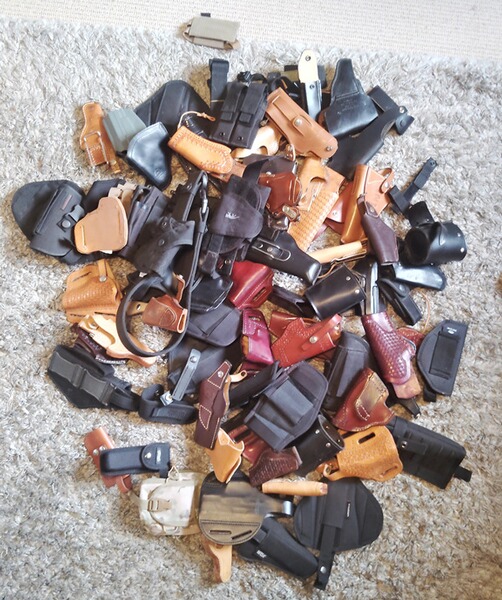 Leder Holster und andere Konvolut