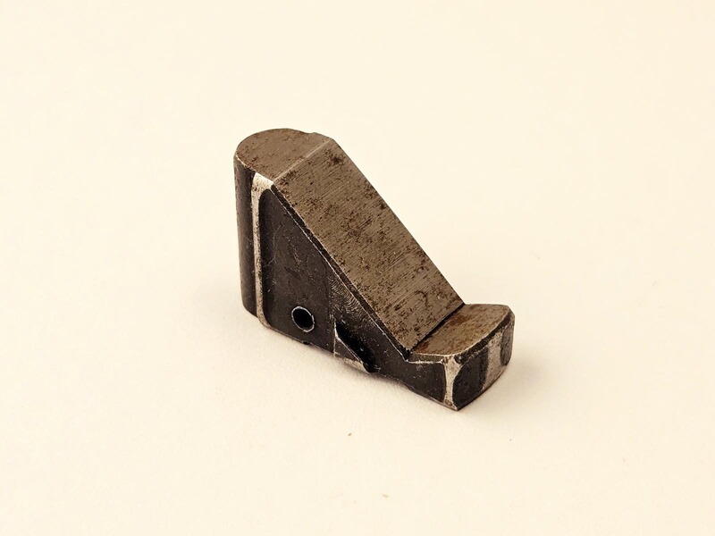 Zubringer für Magazin zu Luger Parabellum P00