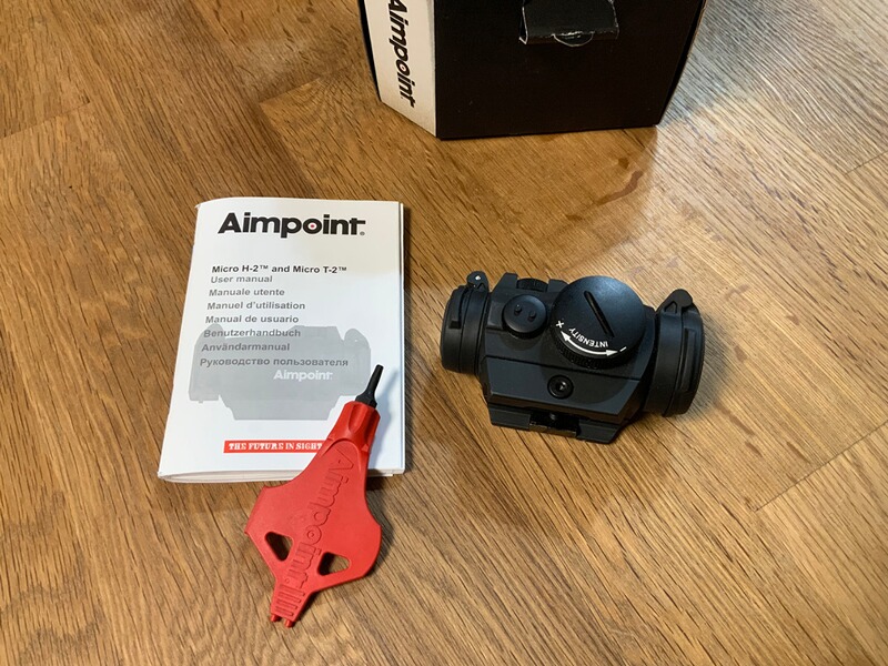 Aimpoint Leuchtpunktvisier Micro H-2 mit Montage