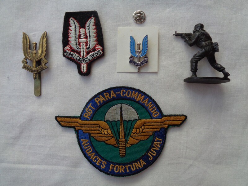 Sammlung Abzeichen britischer SAS (Special Air Service) und belgische Paras, neuw./selten