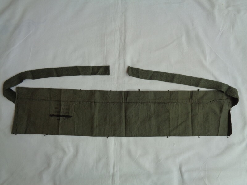 Original U.S Army M193 Bandolier für M16 Ladestreifen/Magazine, 1975, s.g.Zustand