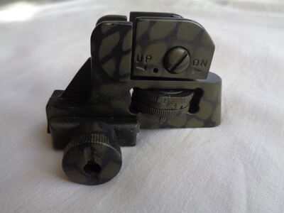 CYMA M4 CQB Rear Sight für Airsoftmodelle, Fullmetal mit individuellem Paintjob, exzellenter Zustand