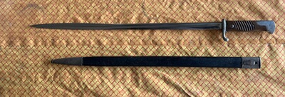 Altes langes Weltkriegs - Bajonett altersentsprechend gut erhalten.