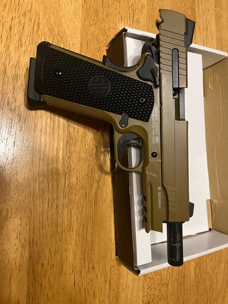 SIG SAUER 1911