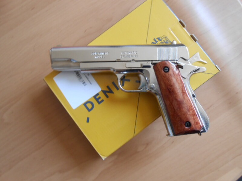 Modellwaffe Colt Government 1911