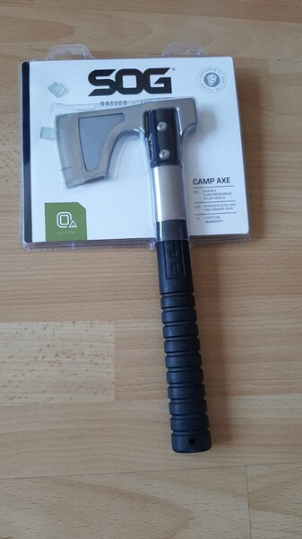 SOG Camp Axe