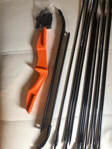 Neuer Recurvebogen,40 Pfund mit 12 neuen 30” Pfeilen