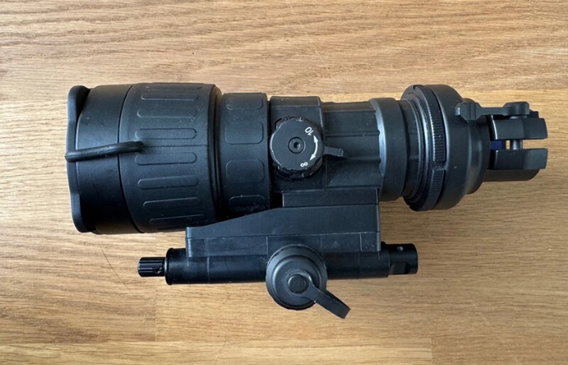 Nachtsichtvorsatzgerät, Armasight CO X HDi MG mit 2x Adapter