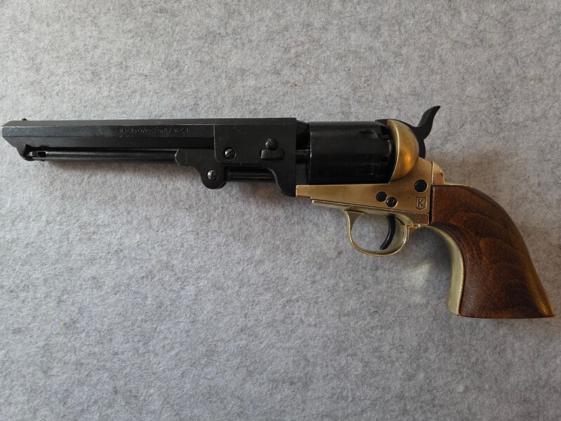 Perkussionsrevolver Kolser Colt Navy 1851 schwarz messing Holzoptikgriffschalen