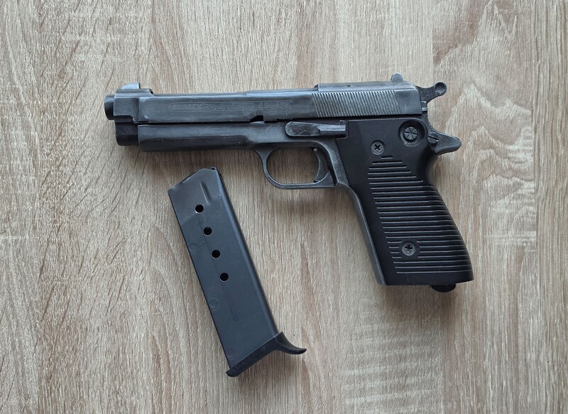 UMAREX Brigadier Mod. 96 9mm PAK defekt