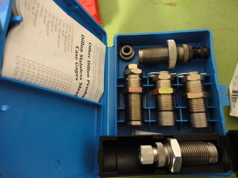 Dillon Matrizensatz .45 ACP mit Zubehör