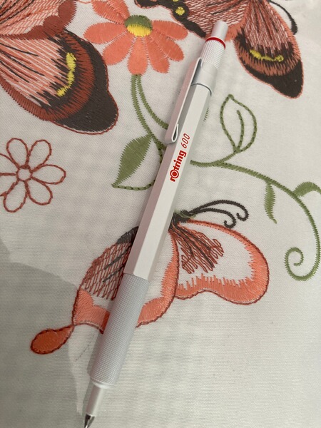 Erstklassig: rOtring 600 Druck-Kugelschreiber Silber-Weiß, Geschenketui NEU !!!