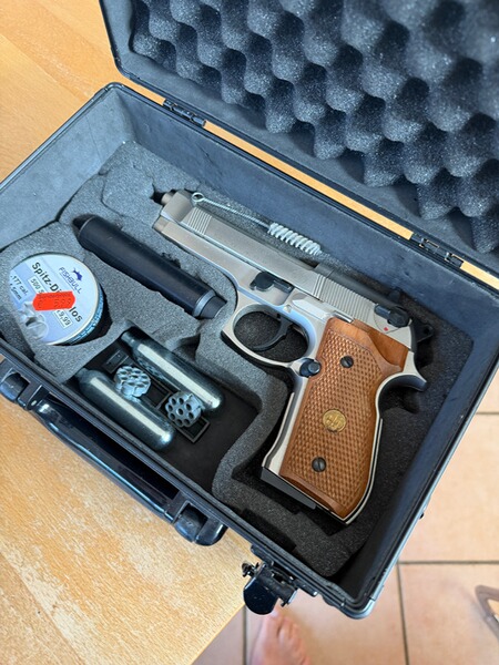 Verkaufe Beretta MOD. 92 FS cal.4.5 mm CO2