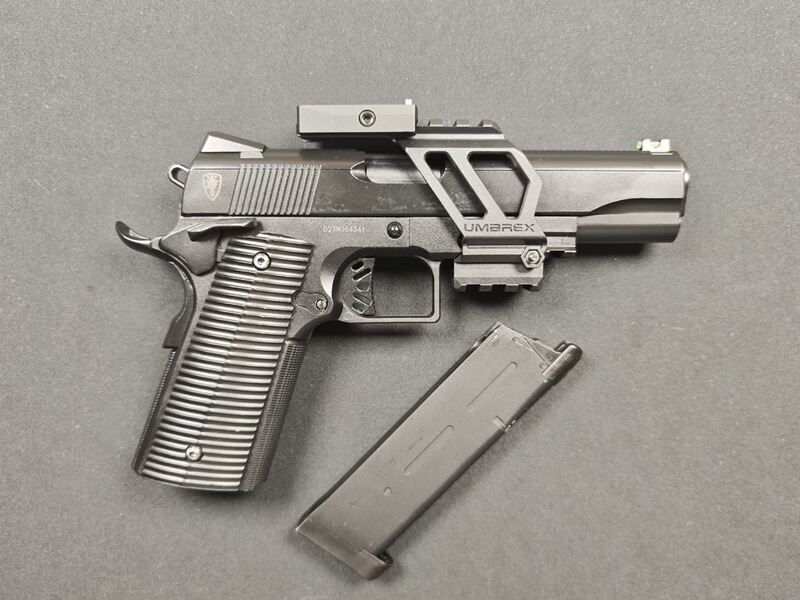Elite Force BlaMer 1911er Design Gas-Blow-Back 6mm BB schwarz + Picatiny Rail und RMR Adapterplatte
