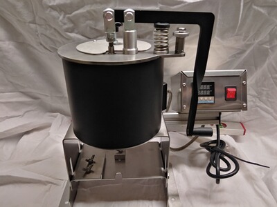 Bleischmelzofen für die Herstellung von Bleigeschossen aus Edelstahl