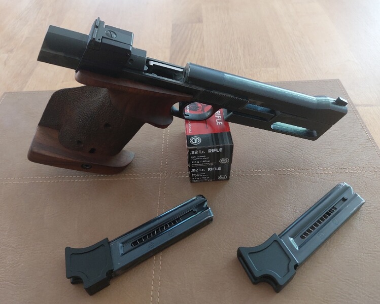 Hämmerli 215 - .22 lfb - Sportpistole mit 2 Magazinen