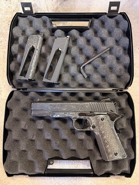 Sig Sauer 1911 Vollmetall „We the people“, 4,5 mm BB