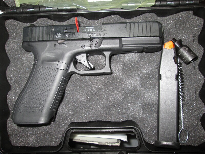9 mm PAK Glock 17 Gen5