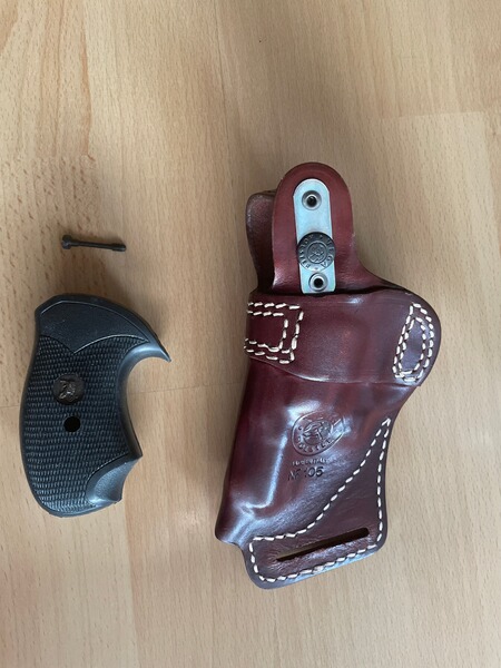 Griffschalen Pachmayr J-Frame Roundbutt