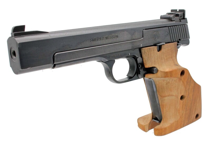 Smith & Wesson Sportpistole Mod. 41 Kal..22 l.r Formgriff