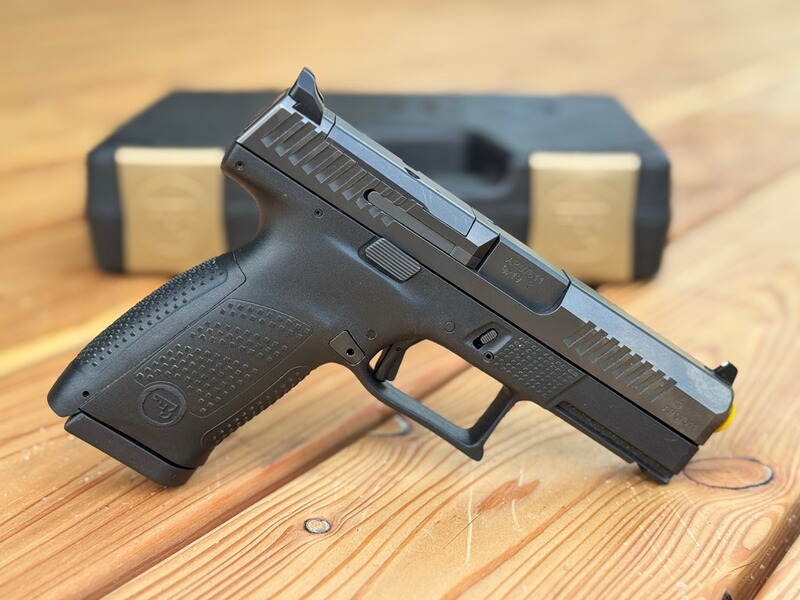 CZ Pistole P-10 C OR im original Koffer