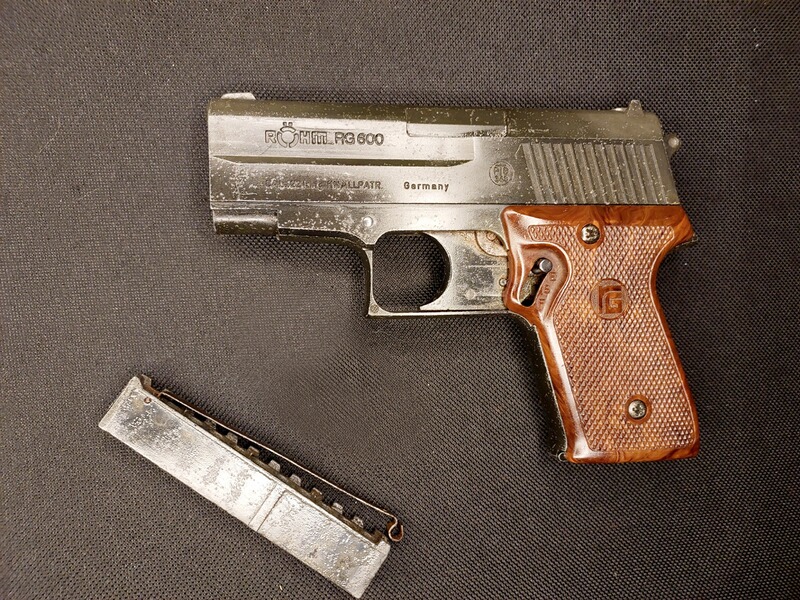 Röhm RG600 Schreckschusspistole .22 l / 6 mm Flobert (PTB 327) RG 600 SELTEN!