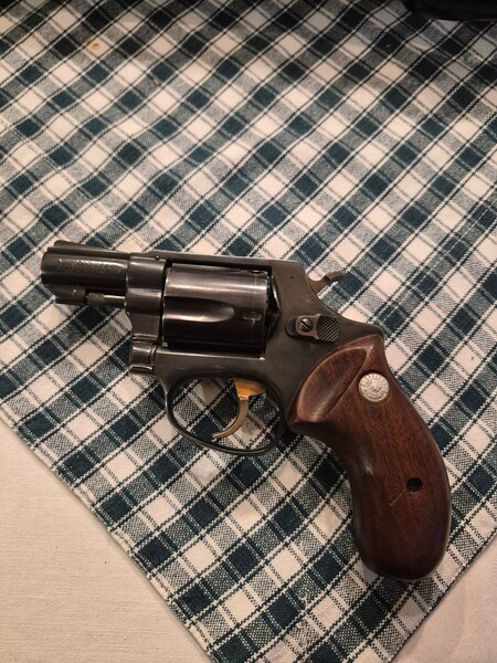 TAURUS Revoler 38. Special