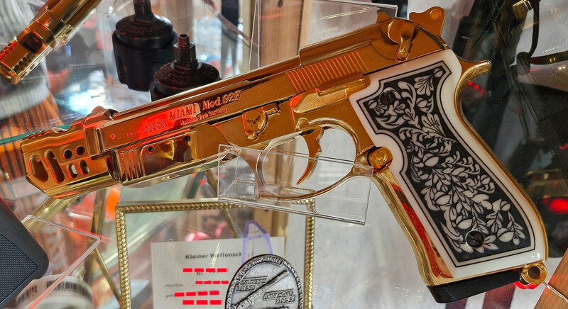 Reck Miami Mod.92F Gold Punisher Look