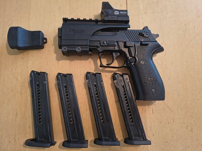 SigSauer Mosquito 22 lr. + 4 Magazine + Bridge + Reddot | Originalkoffer mit Schloss, Zubehör...