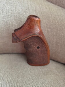 Karl Nill Griff für Smith & Wesson K/L-Rahmen Round Butt