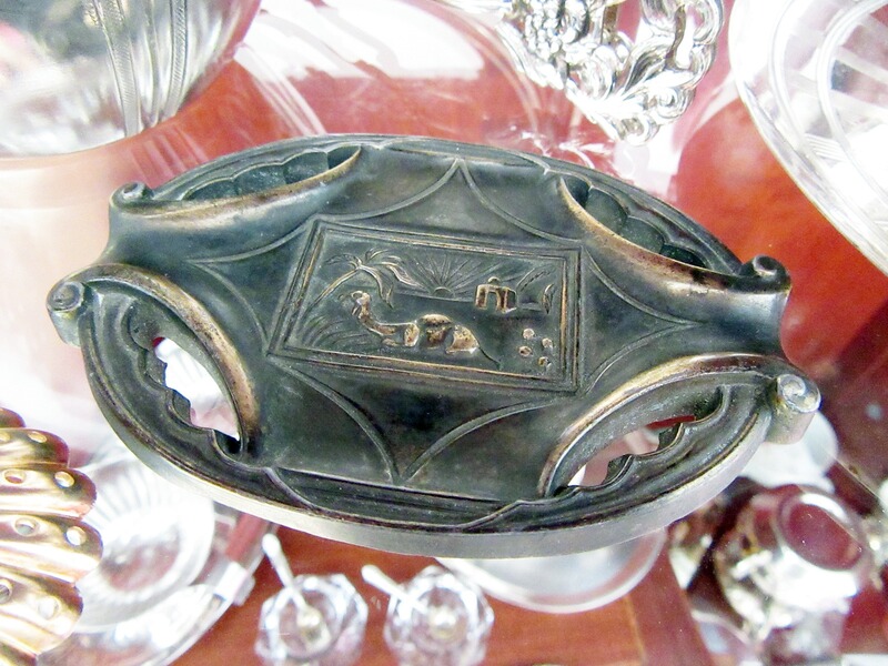 Bronze um 1900 Plakette Aschenbecher Kolonialzeit Antik Vintage