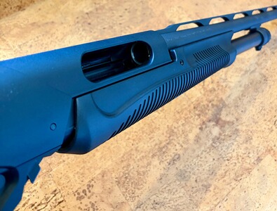 Benelli SuperNova Repetierflinte Kal. 12/89