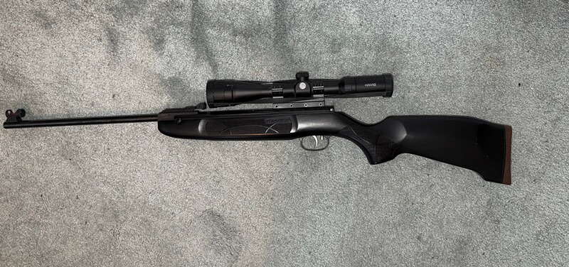 Weihrauch HW 30 S FO (Schwarzer Buchenholzschaft) kaum genutzt + Hawke 4-12x40