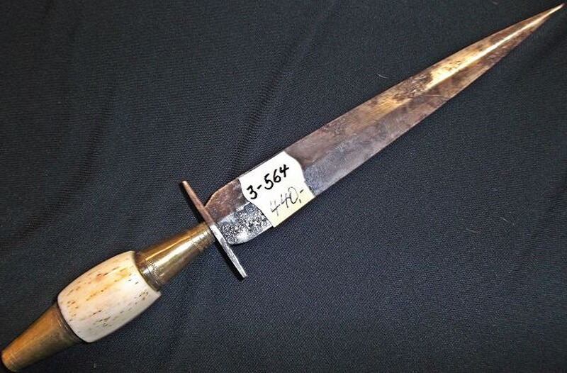 3-564 Jagdliches Spundbajonett mit (Elfen)-Beingriff um 1700  für die Jägerbüchse