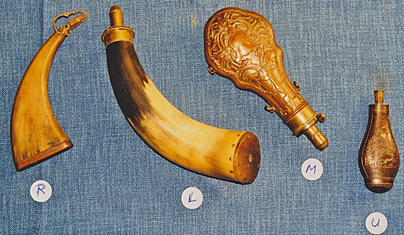HISTORISCHE PULVERFLASCHE