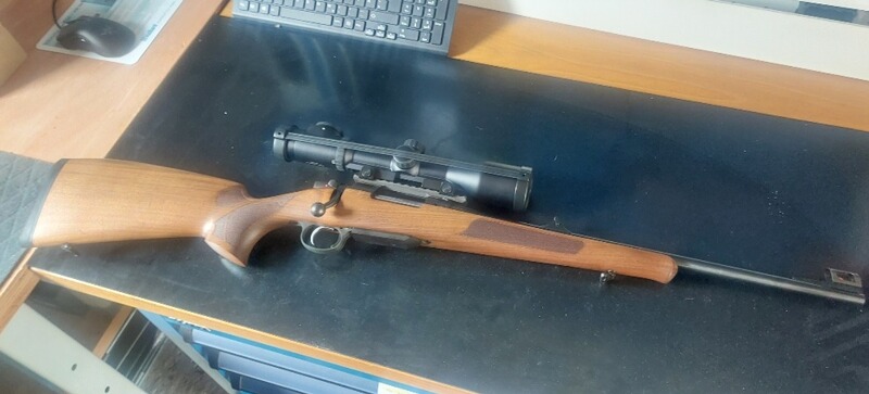 Cz 557 Lux