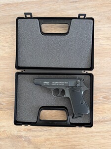 Walther PP Schreckschuss Pistole 9mm P.A.K. Kaliber: 9mm P.A.K. Munition: Knall- und Platzpatronen