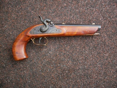 Nachbau einer englischen Gürtelpistole Kal 45 Perkussion