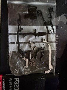Sigsauer p320 Abzug Ersatzteile siehe Bilder.