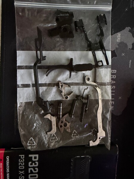 Sigsauer p320 Abzug Ersatzteile siehe Bilder.