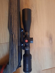 Leica Fortis 1,8-12×42 mit Henneberger Sattelmontage