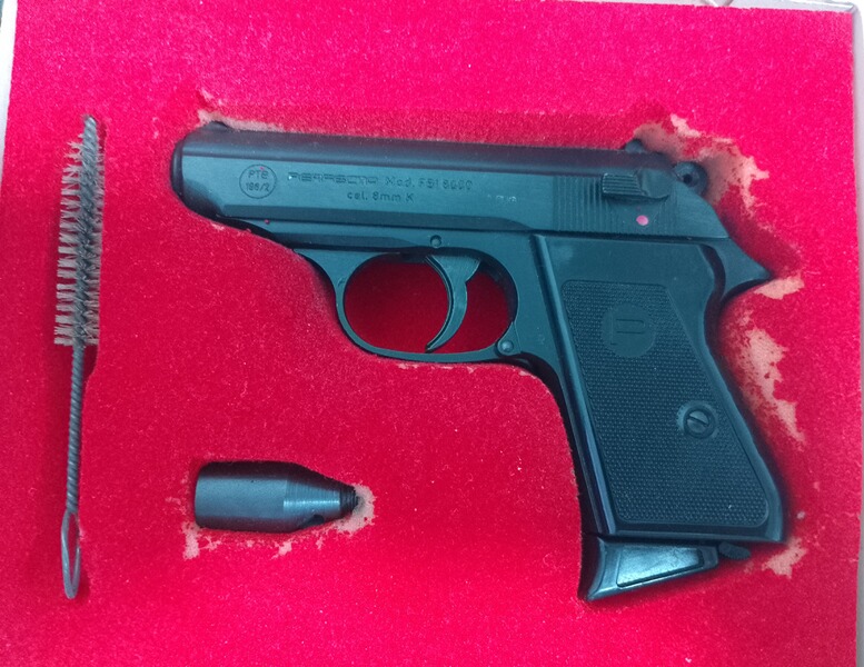 Perfecta Mod. FBI 8000 Kal. 8mm Knall im PTB 196/2 in OVP!