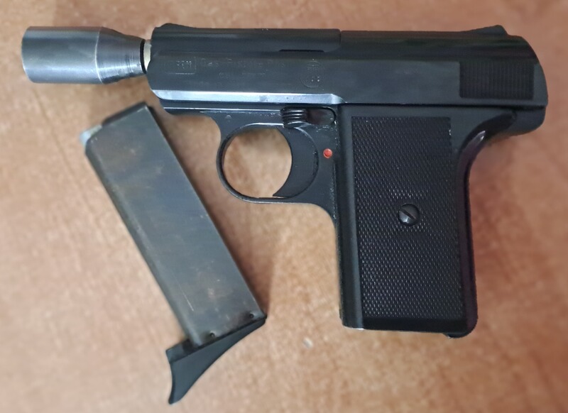 Reck Gaspistole P6s im Kaliber 8 mm Knall mit Abschussbecher/ PTB 388